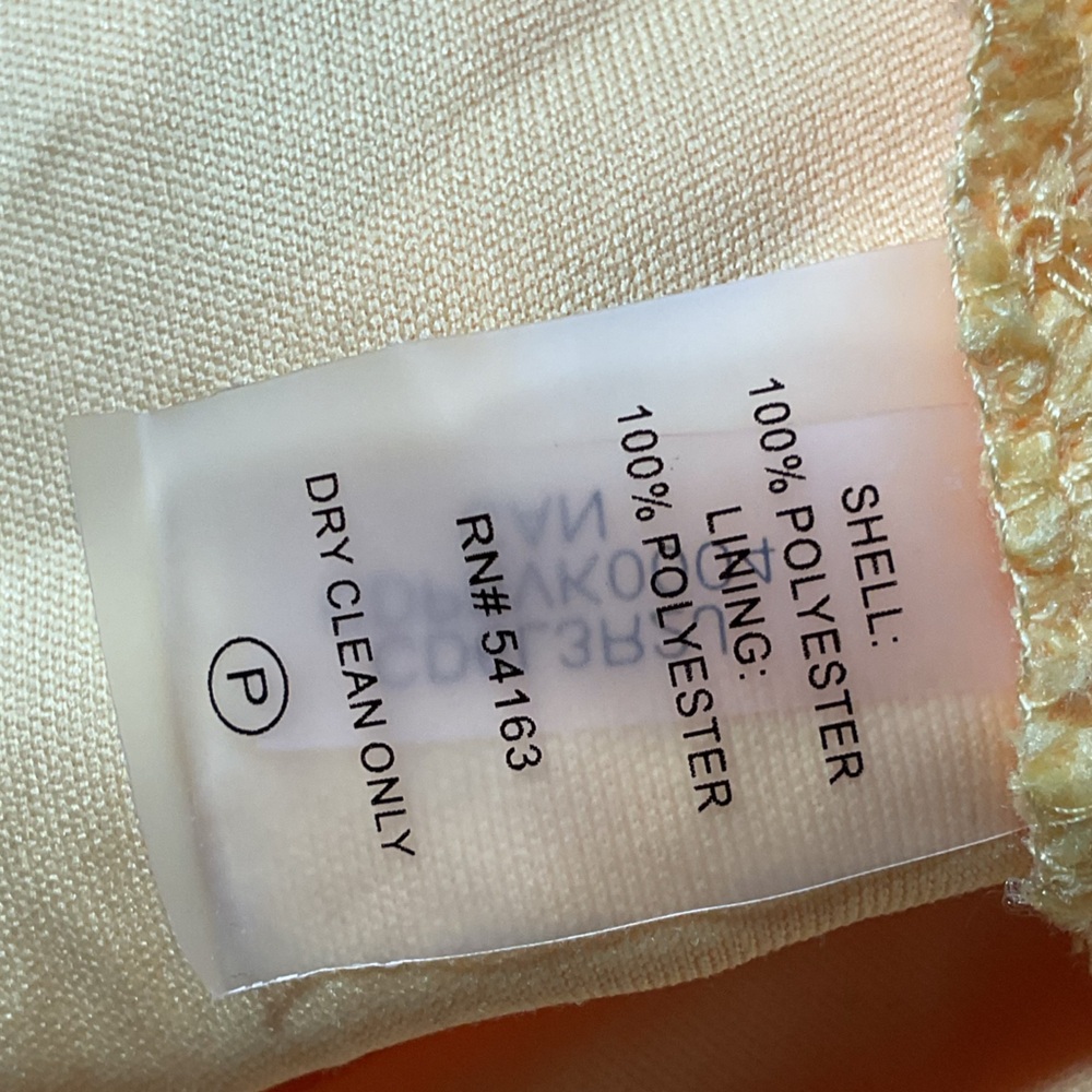 Calvin Klein Canary Yellow Floral Pattern Lace Dress, size 6 - Picture 6 of 6